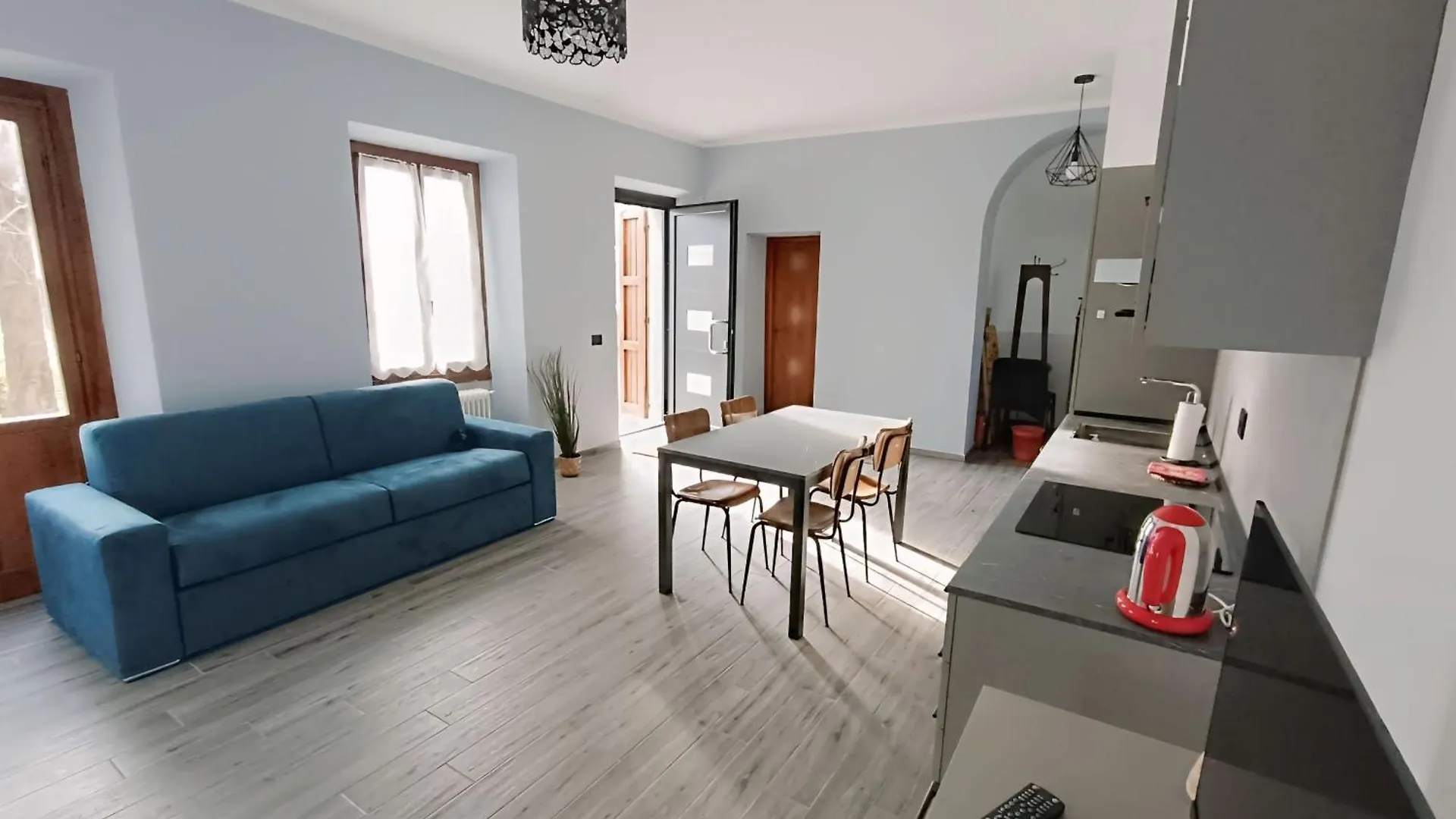 Casa Del Cerbiatto, Lake Como Area 카스티글리오네 딜렌텔비 이탈리아